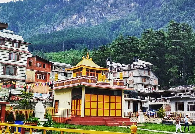 Visit the Tibetan Monastery in Manali: Experience Tibetan Culture and Buddhism