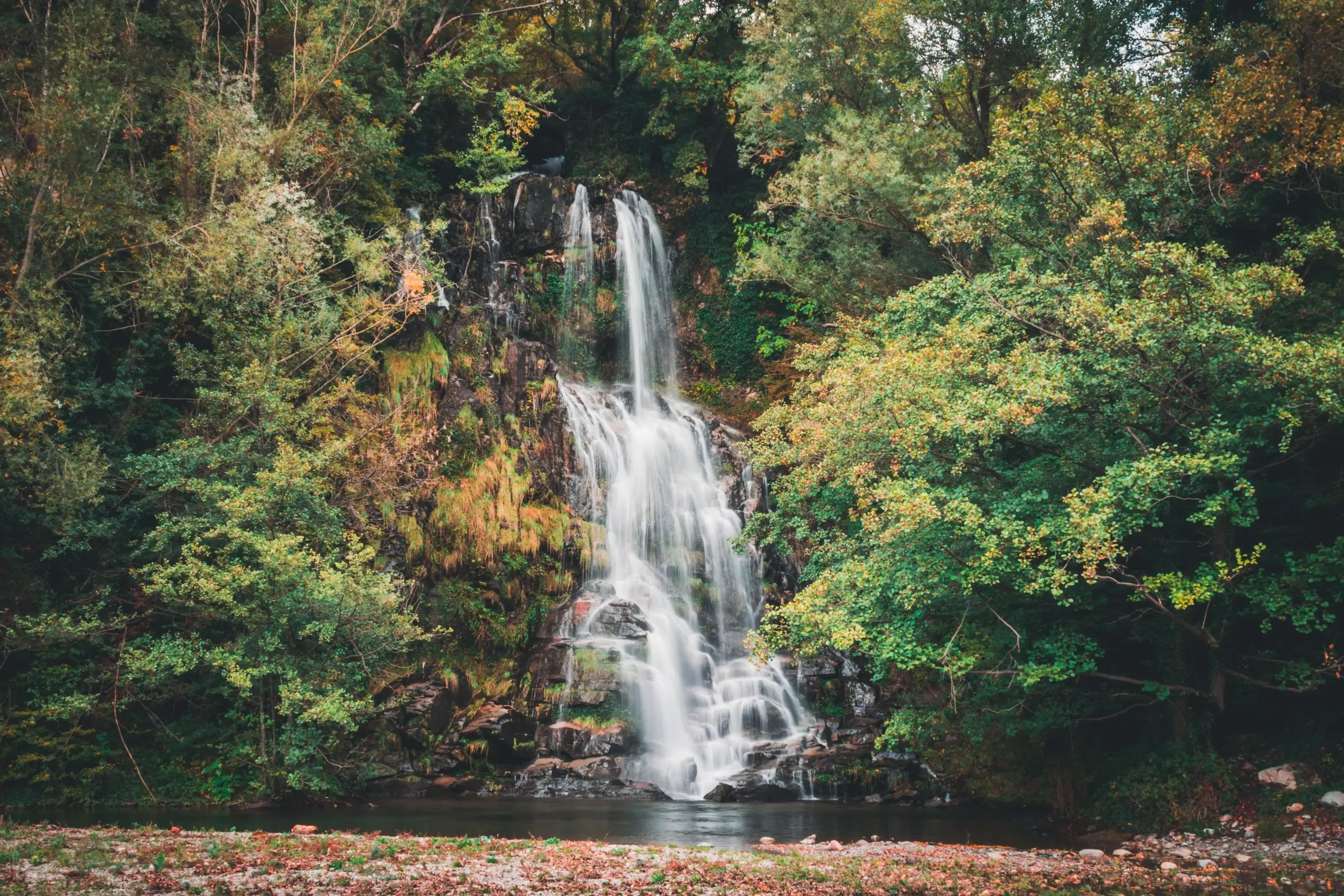 “Visit Jogini Waterfall: An Enchanting Experience in the Heart of Manali”